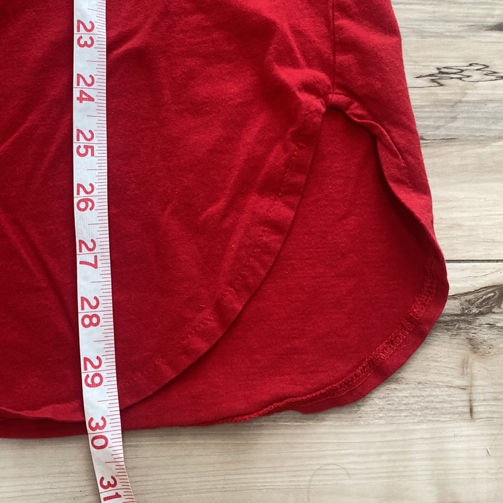ON Fire Womens L/XL Red Long Tee Shirt. Scoop hem. Vogue Magazine Graphic. So - Picture 10 of 11